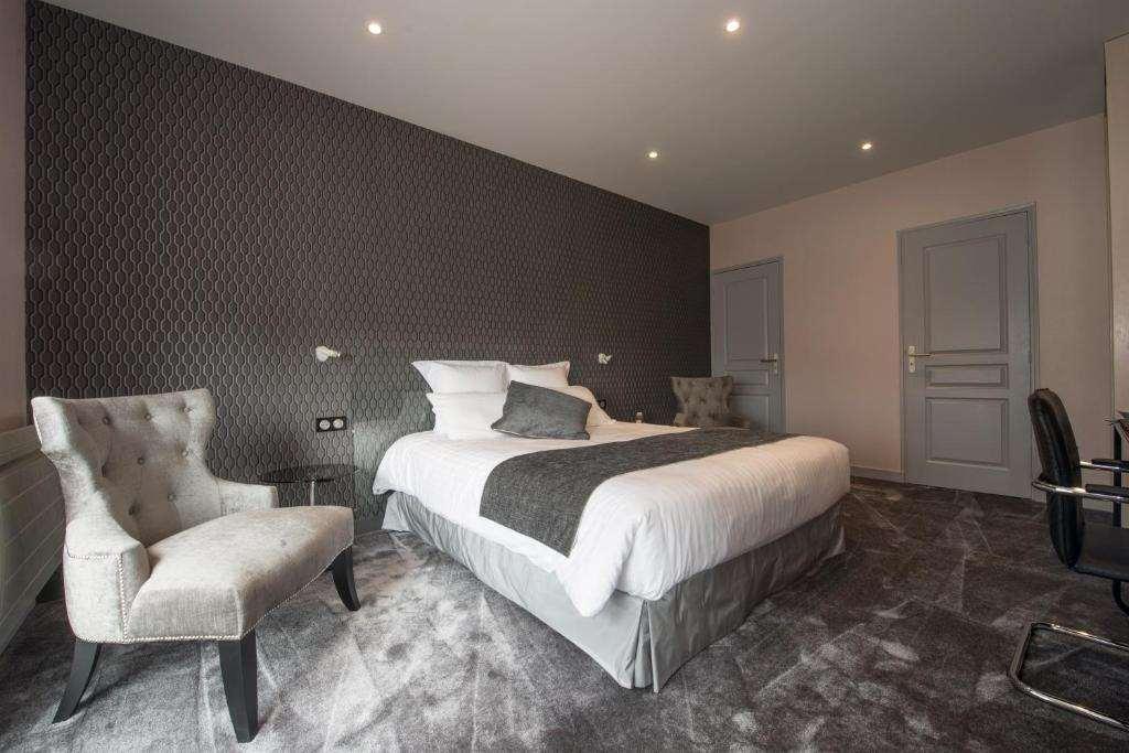Logis Auberge Bienvenue Doué-la-Fontaine Zimmer foto