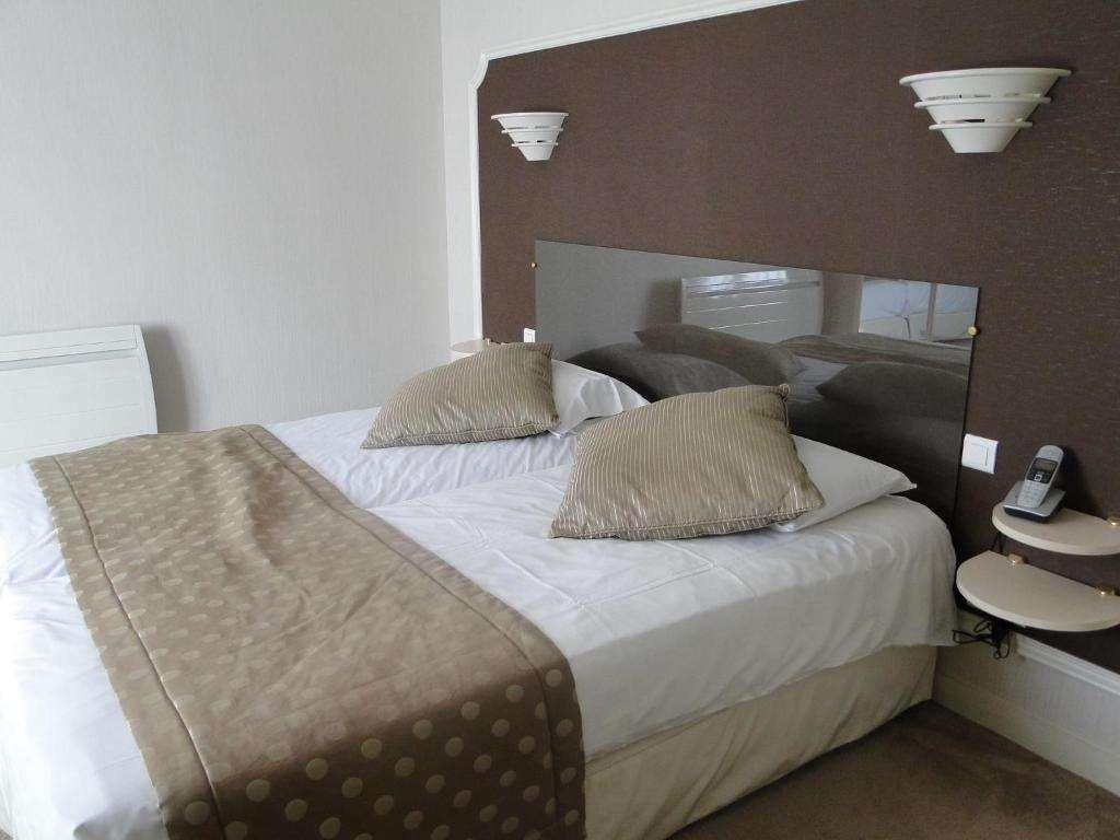 Logis Auberge Bienvenue Doué-la-Fontaine Zimmer foto